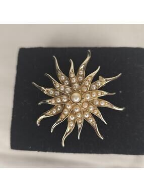 Antique Gold Plated Starburst Brooch